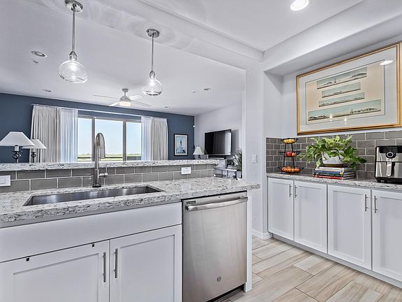 3rd image of 17850 N 68th St #2154