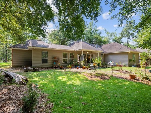 1034 Foy St, Mandeville, LA 70448