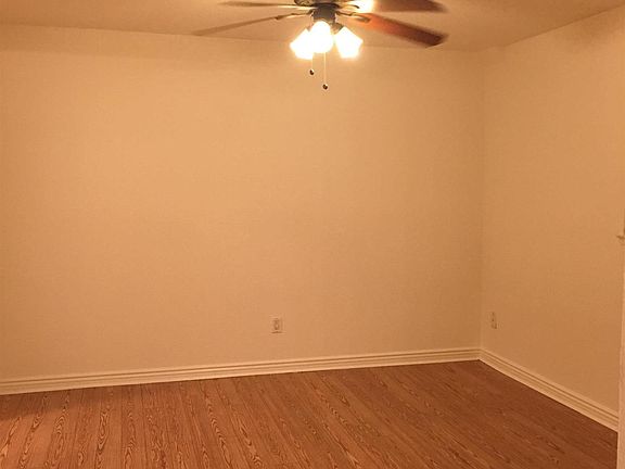 4th image of 1000 Estes St Unit 1
