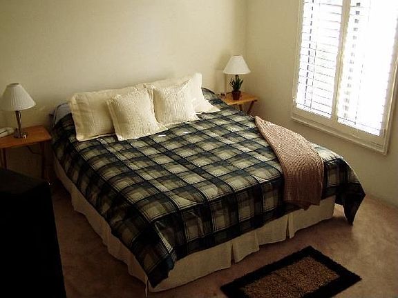5th image of 5285 E Waverly Dr Unit 115