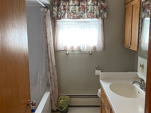 5th image of 301 S 12th St