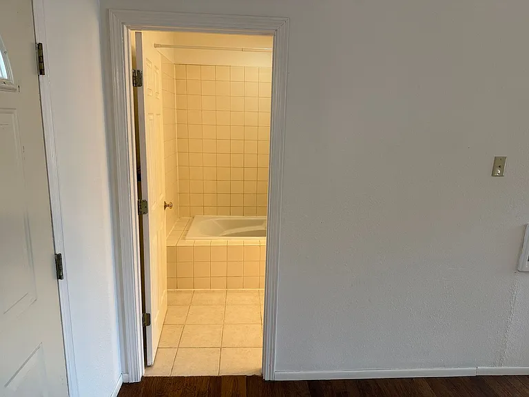 2689 York St #B — Photo 13