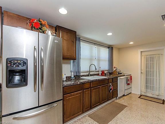 5th image of 3990 Katreena Dr