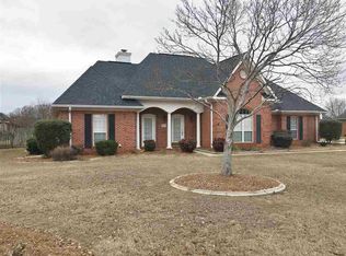 403 Scarlett Dr, Warner Robins, GA 31088