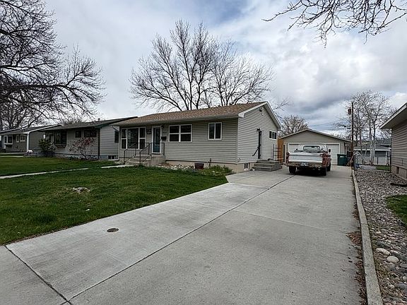 2nd image of 2431 Terry Ave