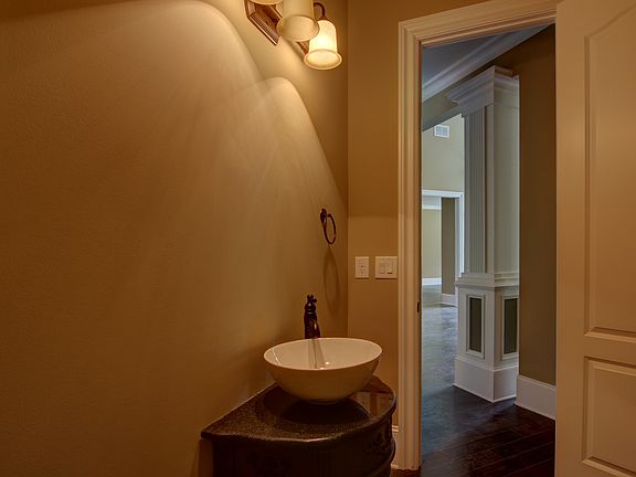 2nd image of 139 Radcliffe Dr