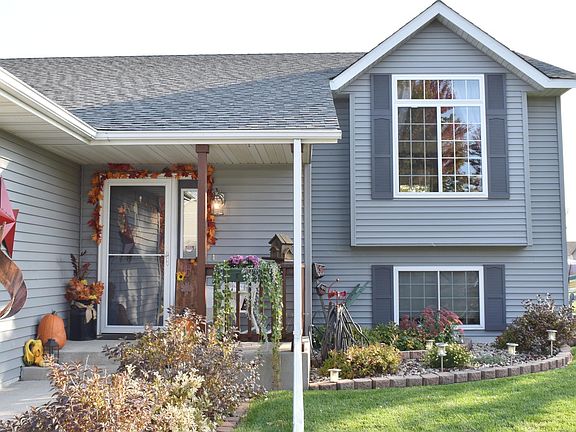 2nd image of 793 Churchill Dr