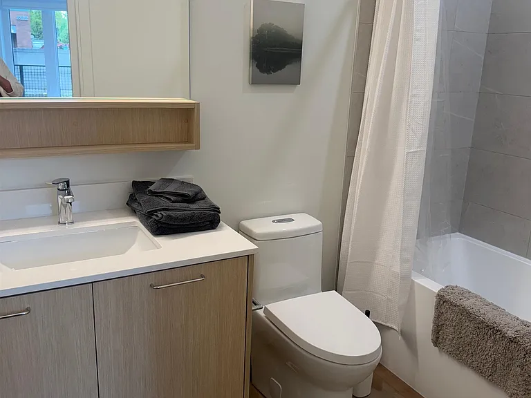 1529 Oxford St #219 — Photo 12