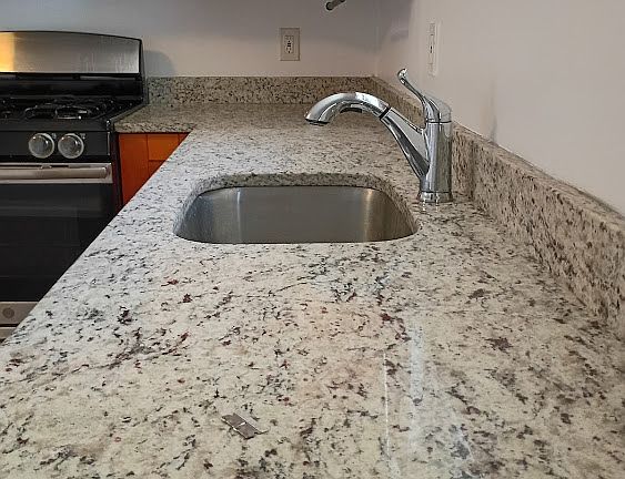 4th image of 484 Brookside Ave