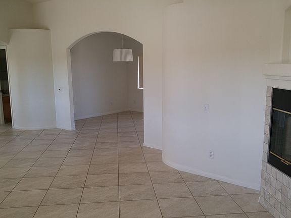 3rd image of 58160 Emerson Ave