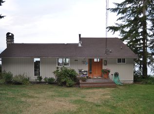 2069 Highland Dr, Camano Island, WA 98282