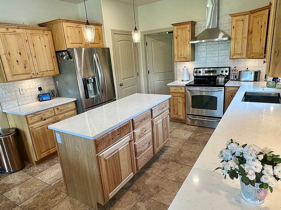 Main kitchen 