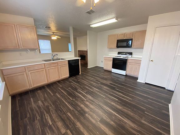4th image of 8732 Hunters Creek Dr
