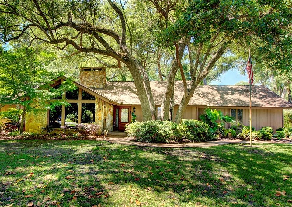 1st image of 127 Alder Cir