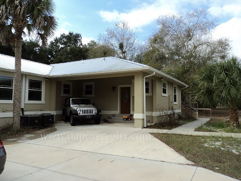 1st image of 3821 Skyway Dr