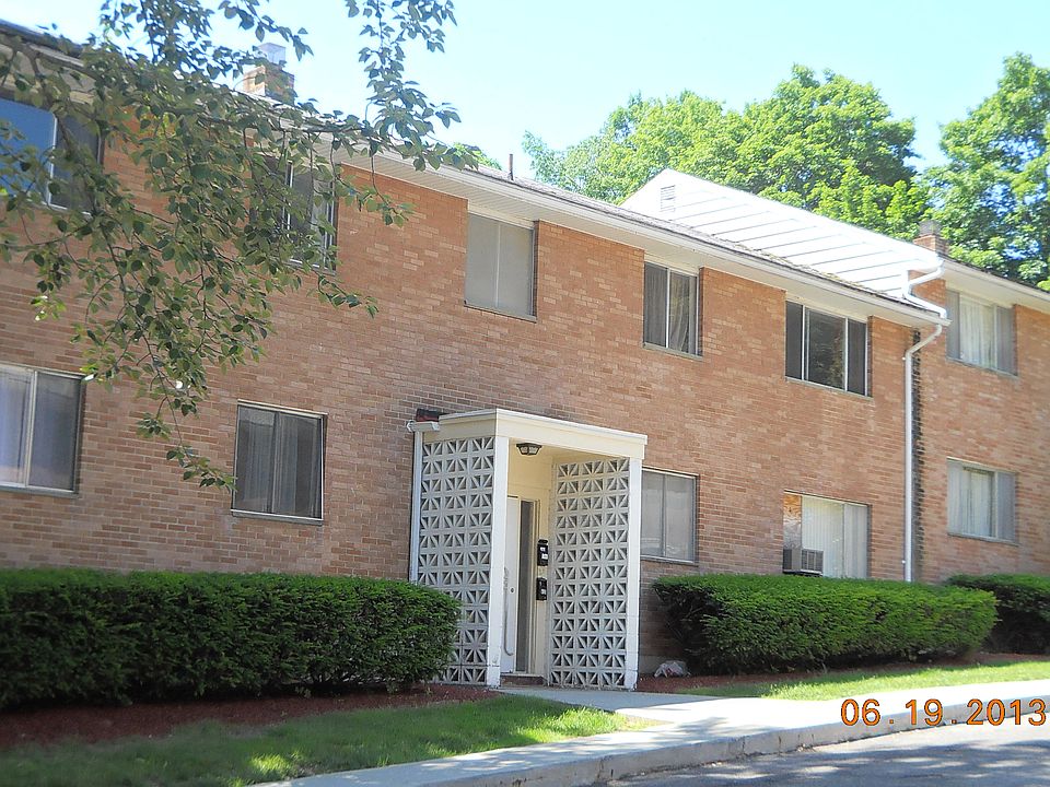 1st image of 80 Pennsylvania Ave APT 3