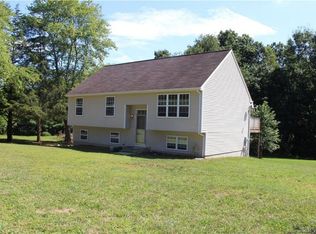 2 Carriage Ln, North Windham, CT 06256