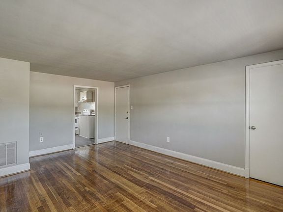 4th image of 2768 Goolsby Ave