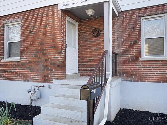 3rd image of 3912 Boudinot Ave