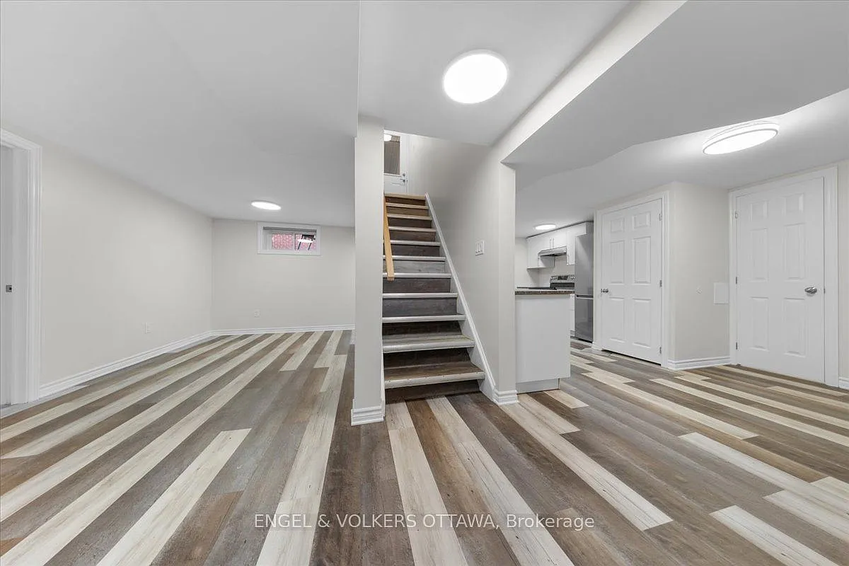 2 bed, $2,100 — Photo 3