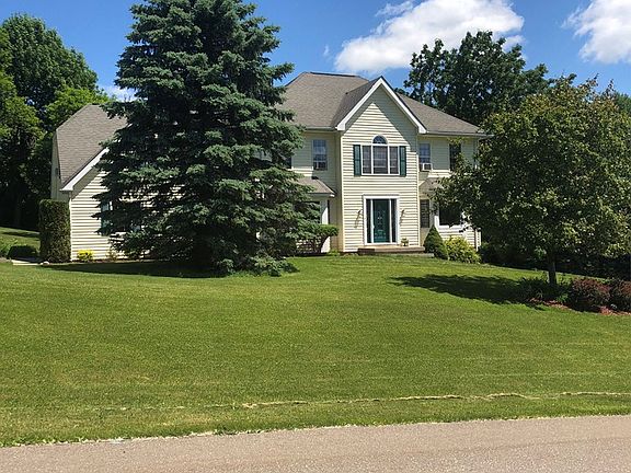 2nd image of 162 Lancelot Dr