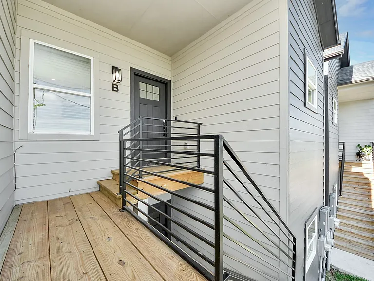 9732 Tuffly St #B — Photo 3