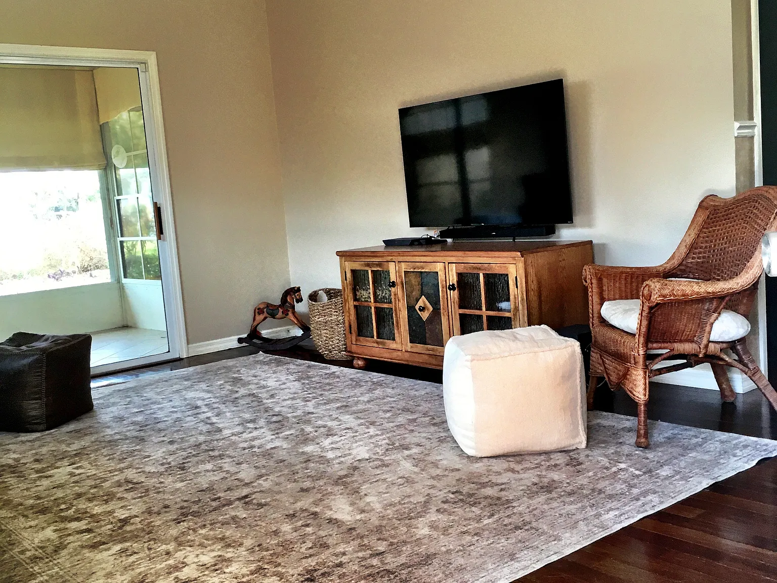 2 bed, 1281 sqft, $1,975 — Photo 3