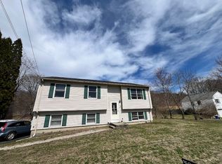 148 Old Amherst Rd, Sunderland, MA 01375