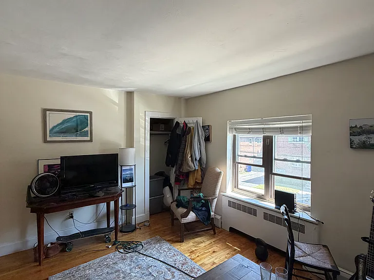 32 Brock St #4 — Photo 6