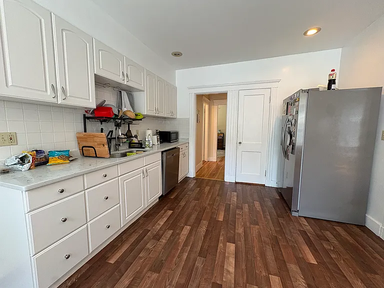 144 Columbia St #1 — Photo 9