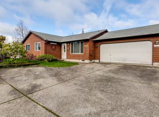 4962 Forsythia Dr, Springfield, OR 97478