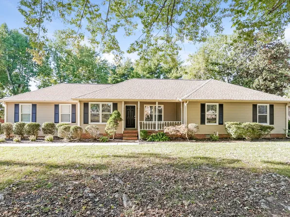 2409 Racquet Club Dr, Murfreesboro, TN 37128