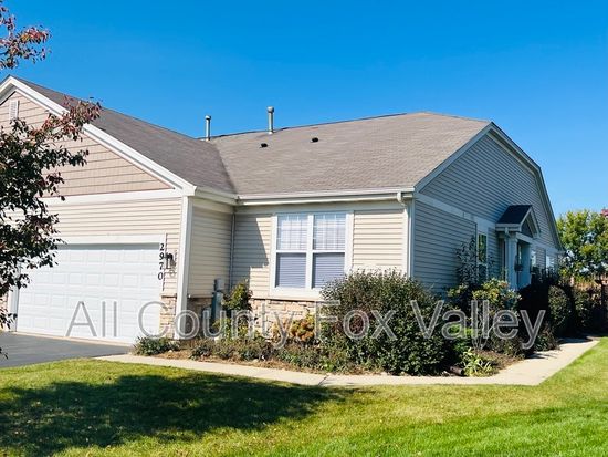 2970 Strauss Ct, Woodstock, IL 60098