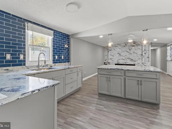 92 Patuxent Mobile Ests, Lothian, MD 20711