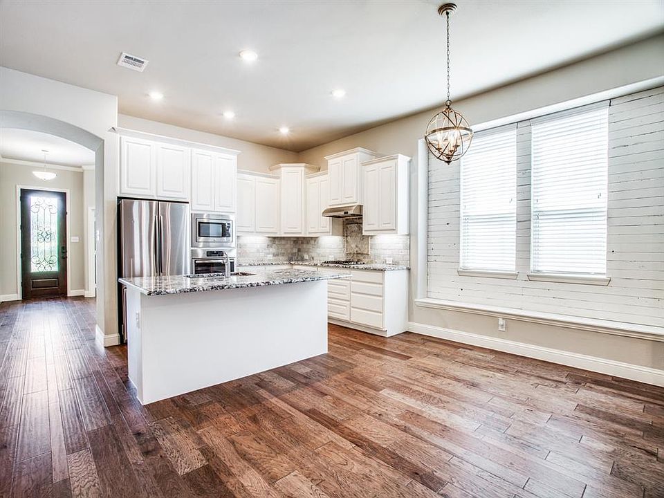 1st image of 3513 Camden Dr
