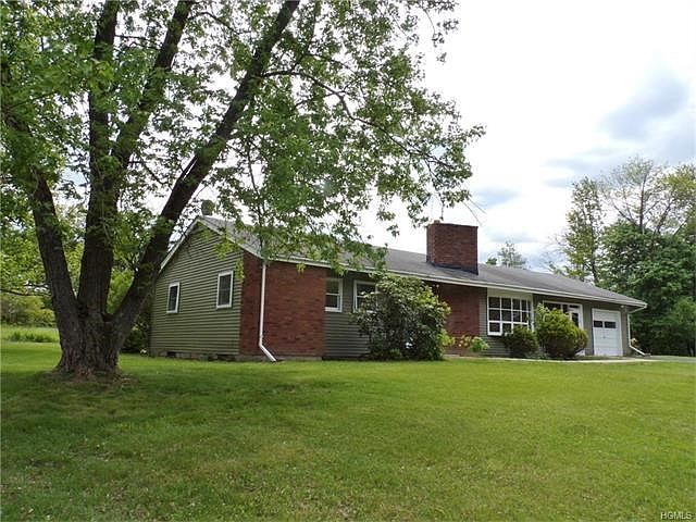1st image of 34 Overlook Dr