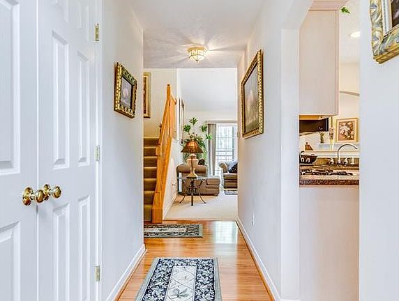 5th image of 8173 Versailles Pl