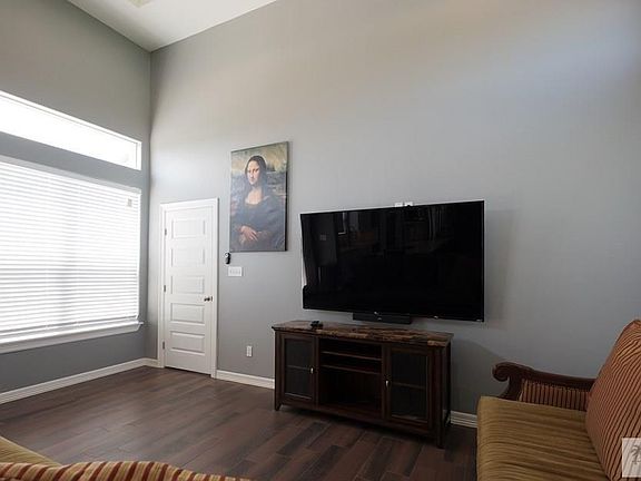 4th image of 154 E Village East Dr