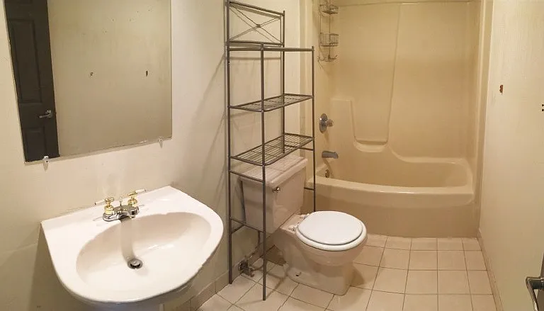 302 S Cedar St — Photo 3