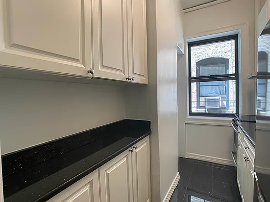 Rented by Tourma Realty LLC | media 25