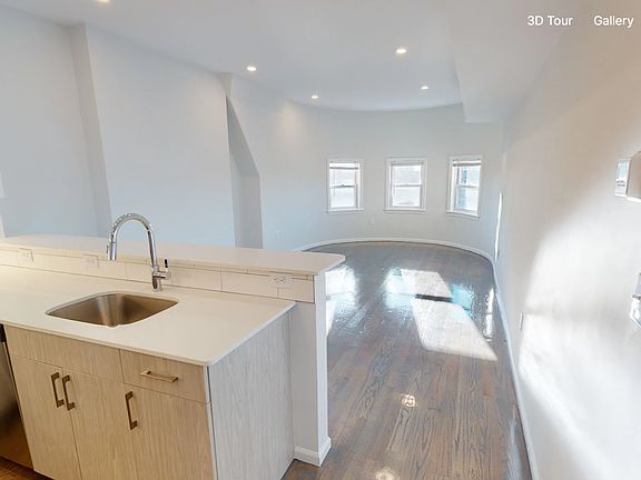 2nd image of 1408 Beacon St Ste 2