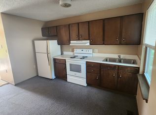 1310 E North St #17, Salina, KS 67401