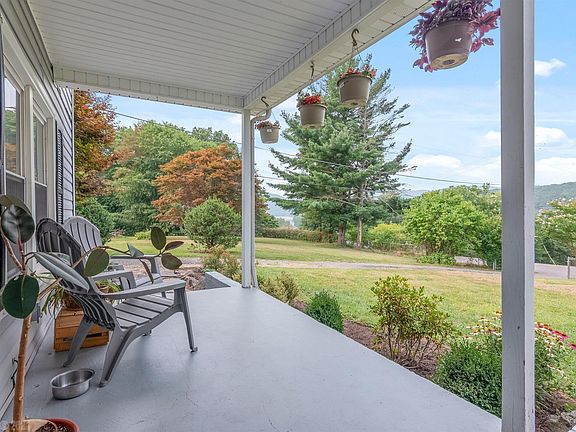 4th image of 8077 Church Hill Ln