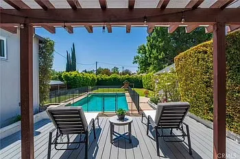 1058 Kendall Dr — Photo 15