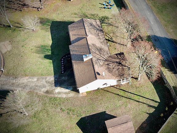 4th image of 201 Deerchase Dr
