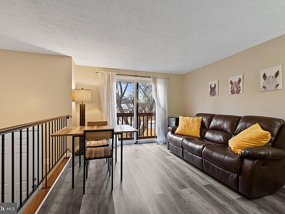 4th image of 6680 Buttonhole Ct