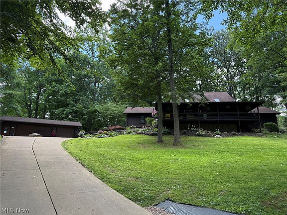 2nd image of 2653 Constance Dr
