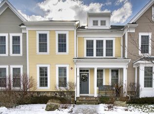 15 Thistle Ln, Weymouth, MA 02190