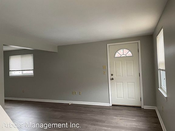 3rd image of 166 Victory Ln