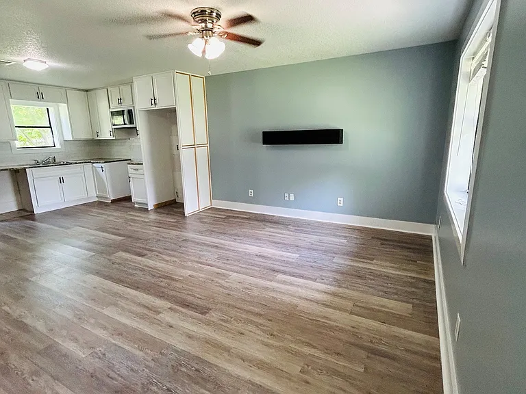 1021 Peggy Dr — Photo 12